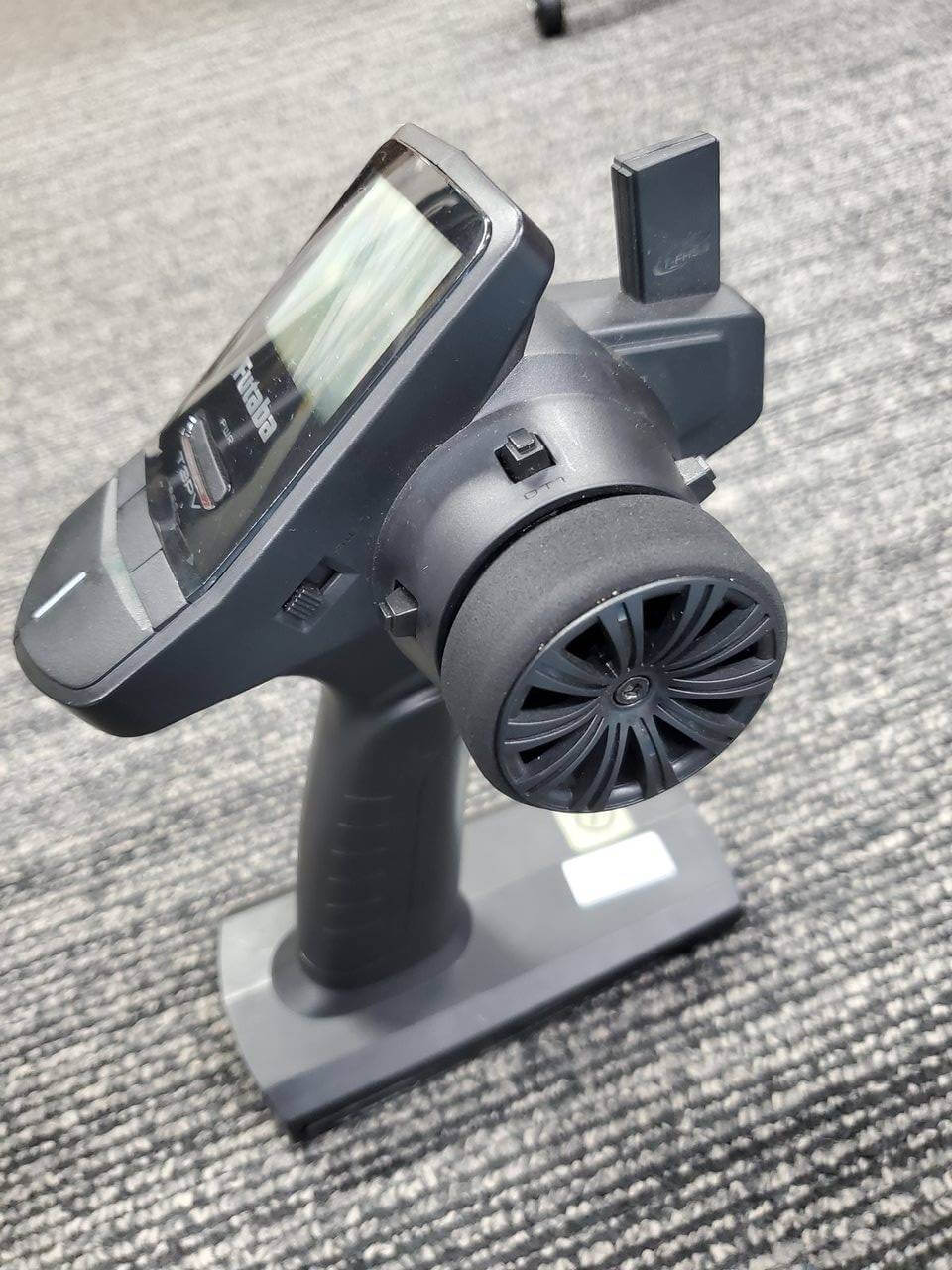 ラジコン草刈りロボット イメージ